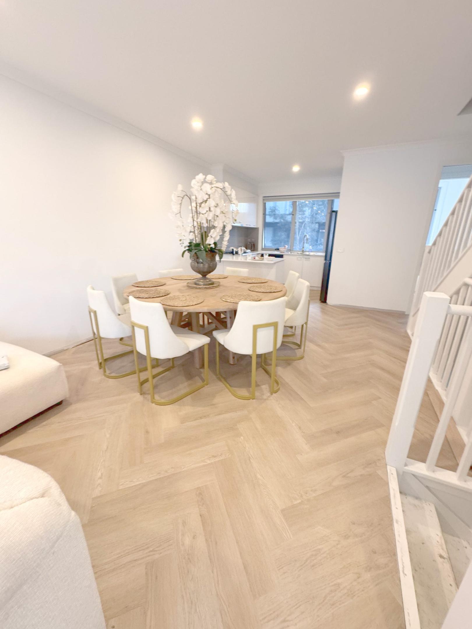 8.5mm Herringbone SPC Hybrid Flooring - Natural Oak - Image 3