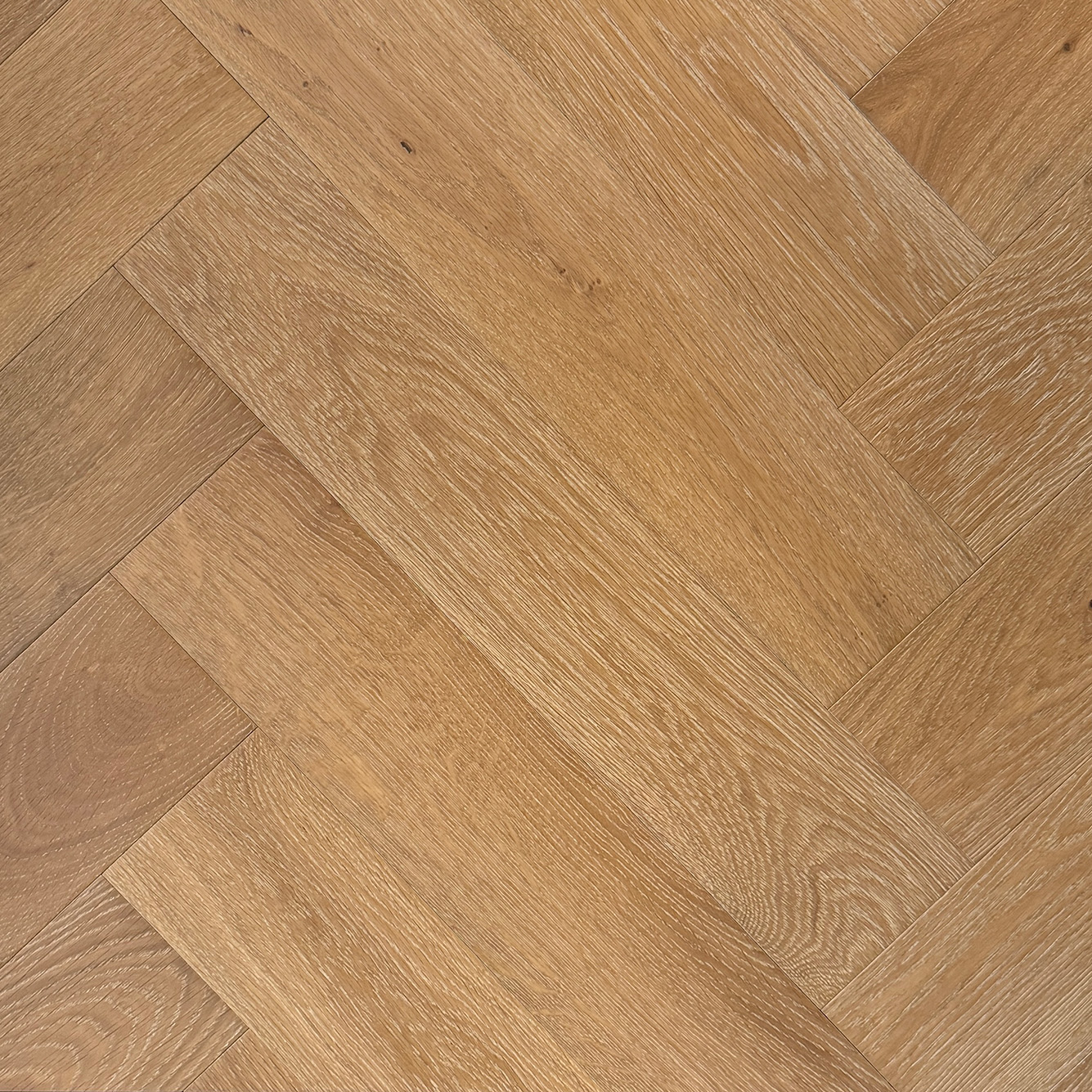Natural Smoked Oak 15/4mm Herringbone Engineered European Oak Flooring